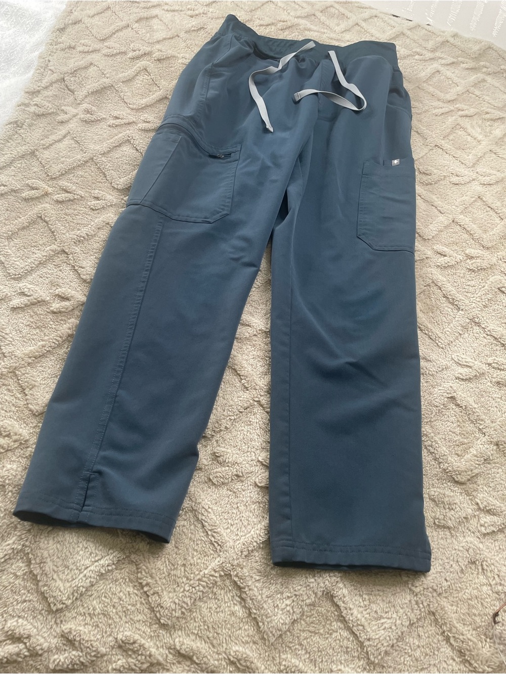Figs Straight Leg Scrub Pants- SlatBlue Size Medium/P. Medical Staff